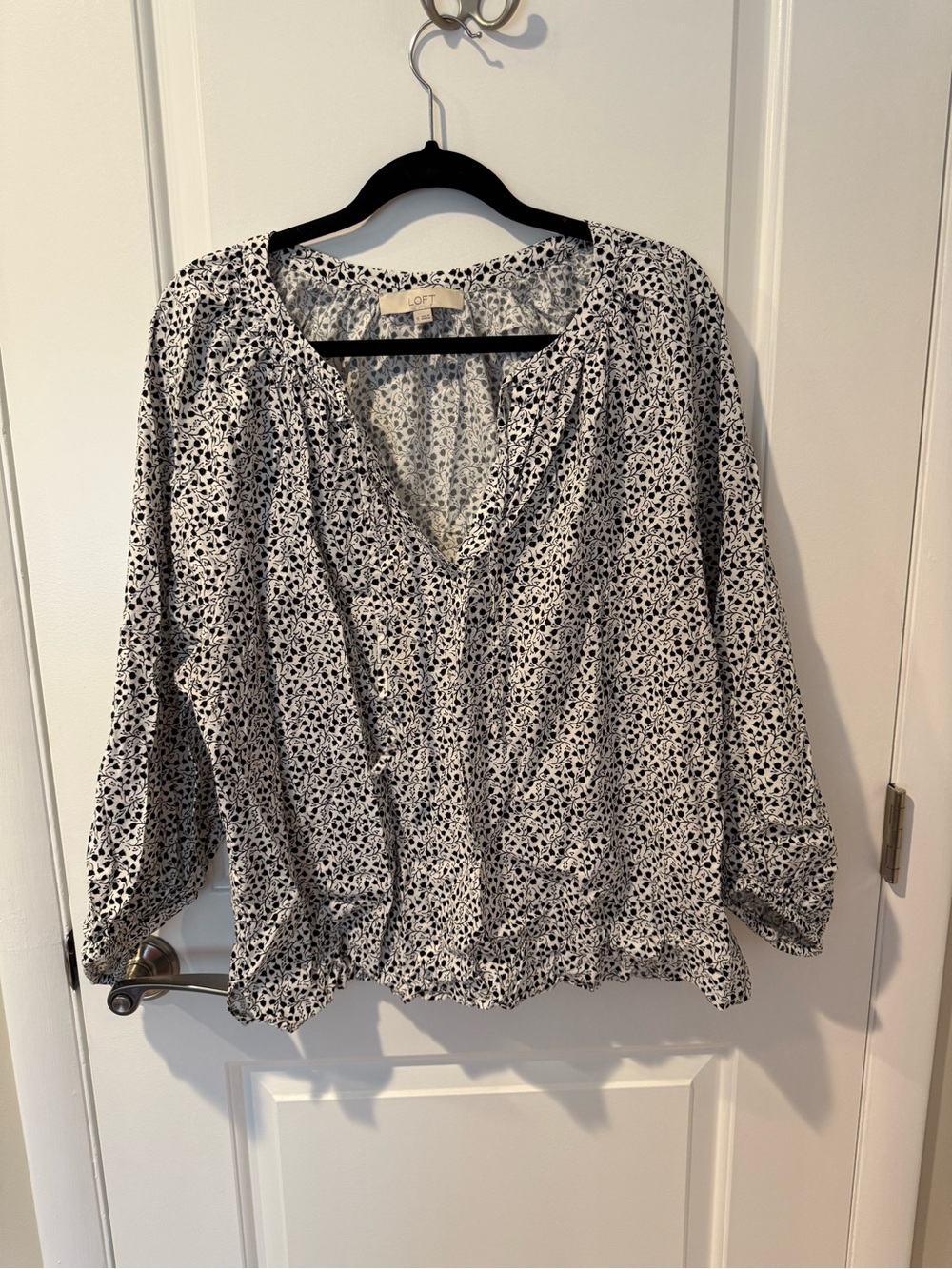 LOFT Black & White Floral V-Neck Blouse